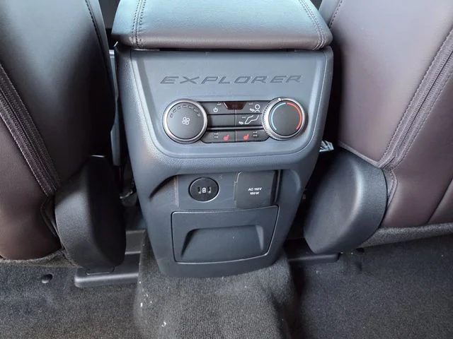 New 2026 Star White Metallic Tri-Coat Ford Platinum™ image 49