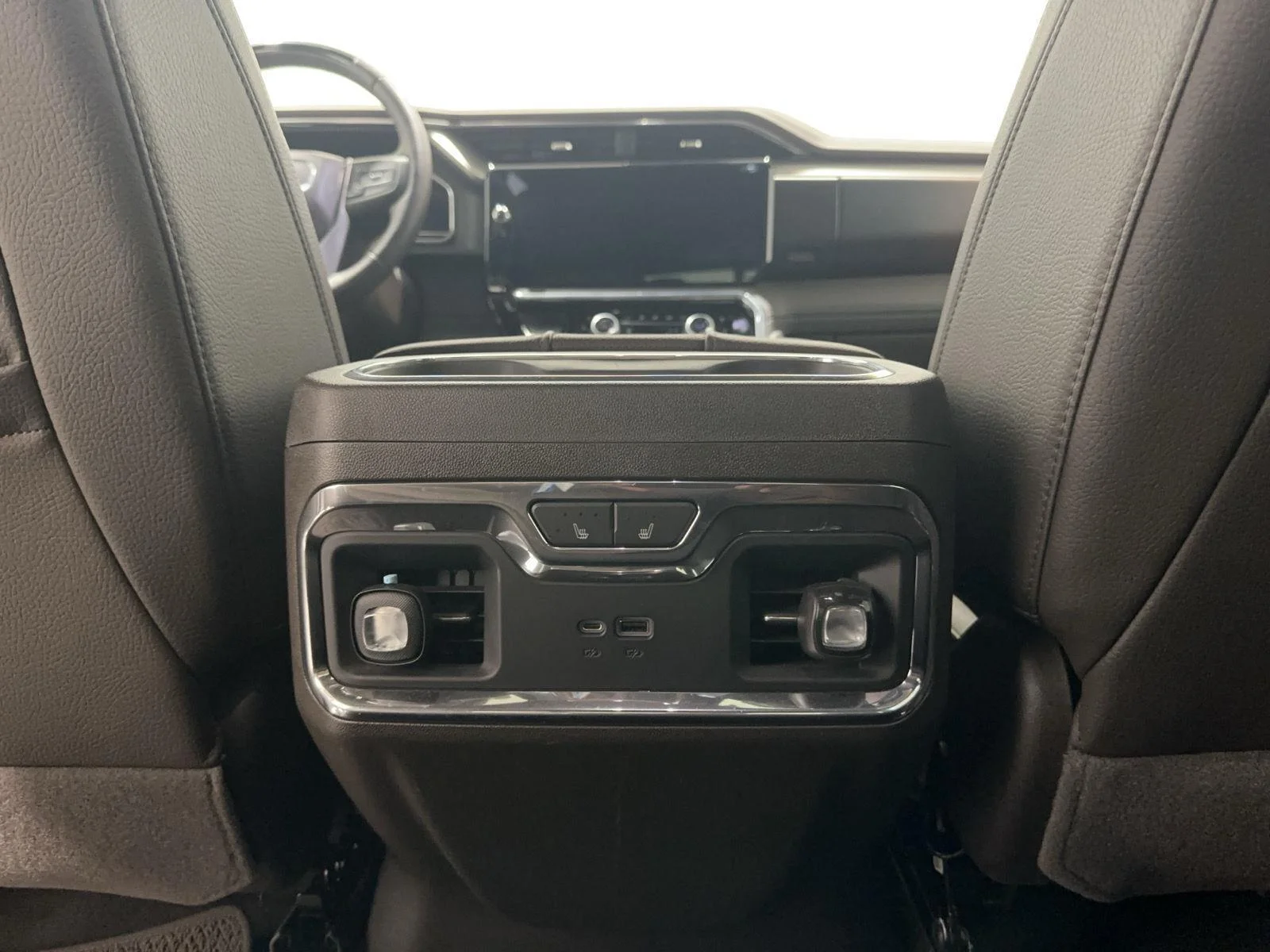Used 2024 White Frost Tricoat GMC Denali image 19