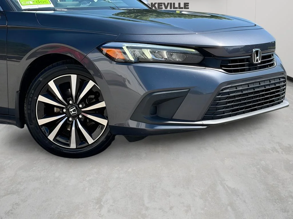 Used 2022  Honda EX image 3