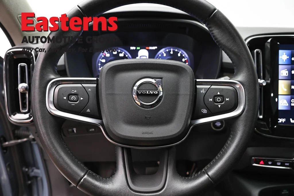Used 2021 Gray Volvo T4 Inscription image 10