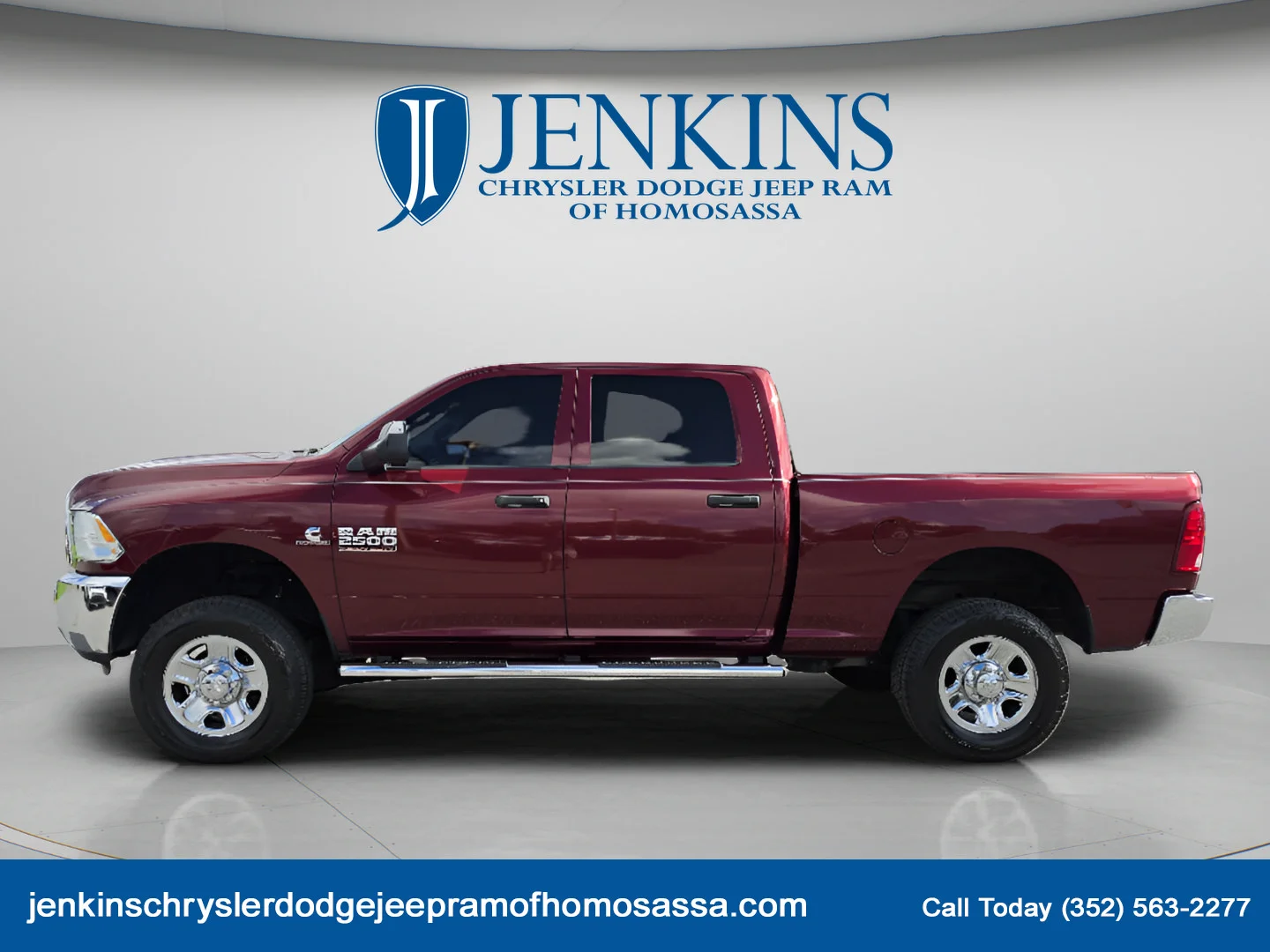 Used 2016 Delmonico Red Pearlcoat Ram Tradesman image 9