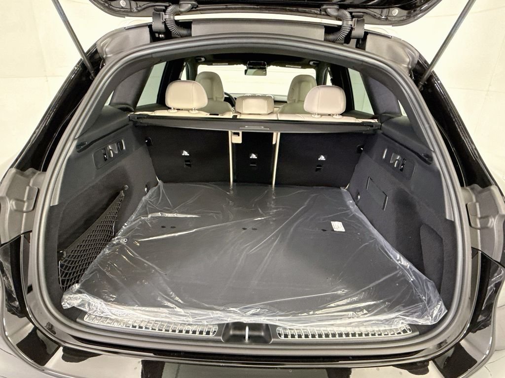 New 2027 Obsidian Black Metallic Mercedes-Benz GLC 300 image 27