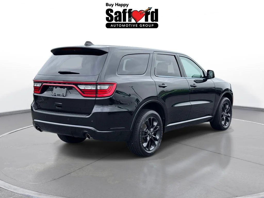 Used 2022 Black Dodge SXT image 8