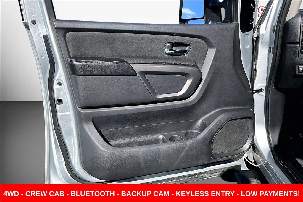 Used 2015 Silver Nissan SV image 20