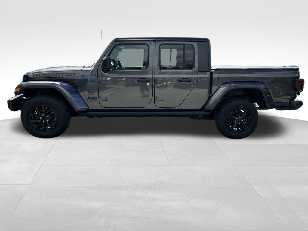 Used 2023 Gray Jeep Sport image 2