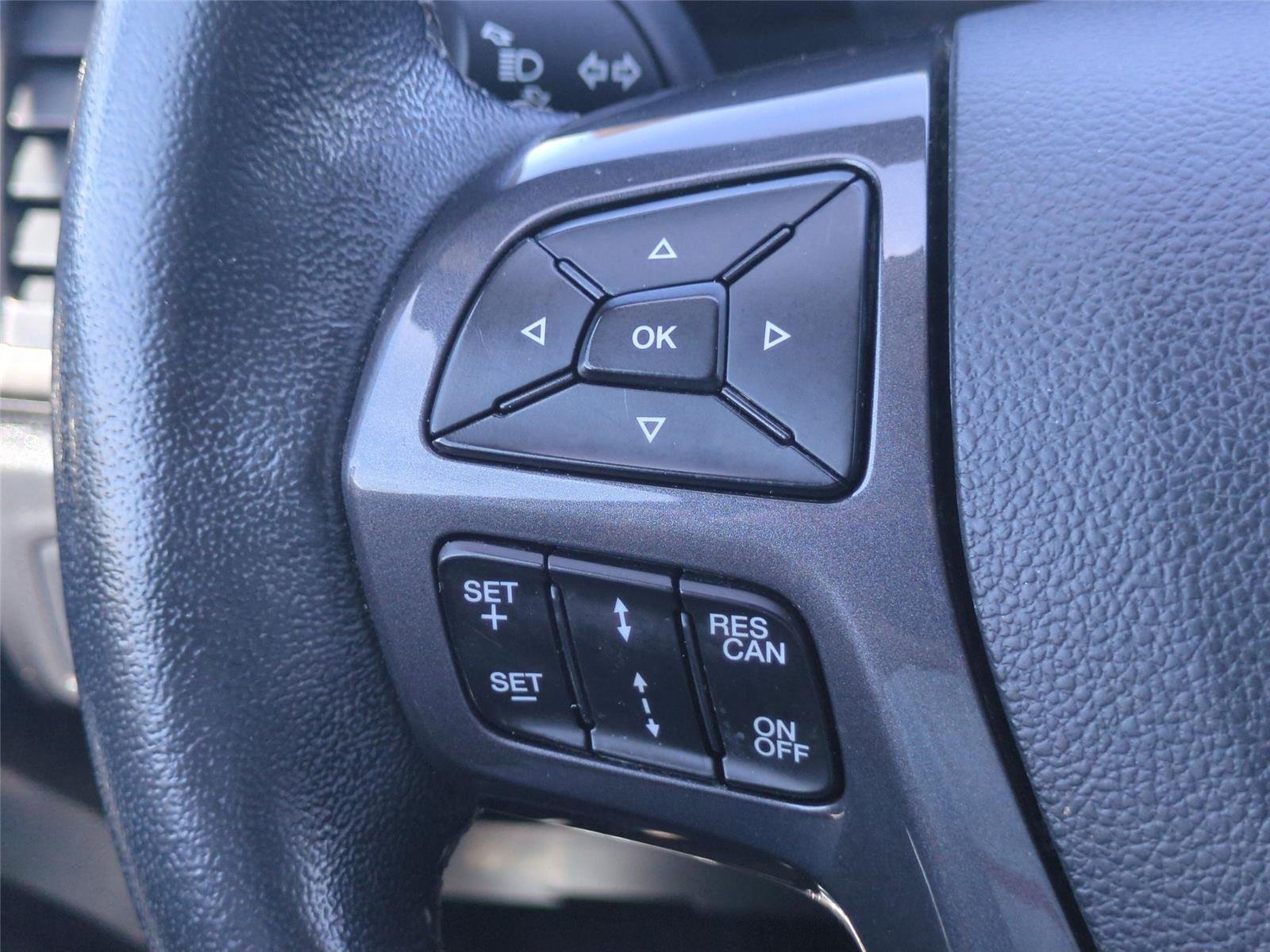 Used 2020 Iconic Silver Ford LARIAT image 20