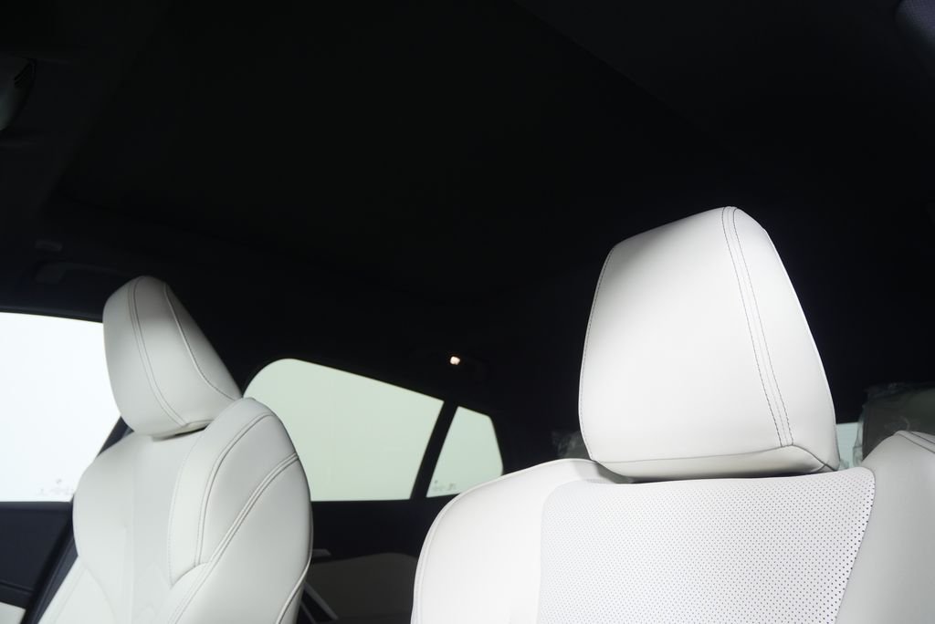 New 2026 Black Sapphire Metallic BMW xDrive28i image 11