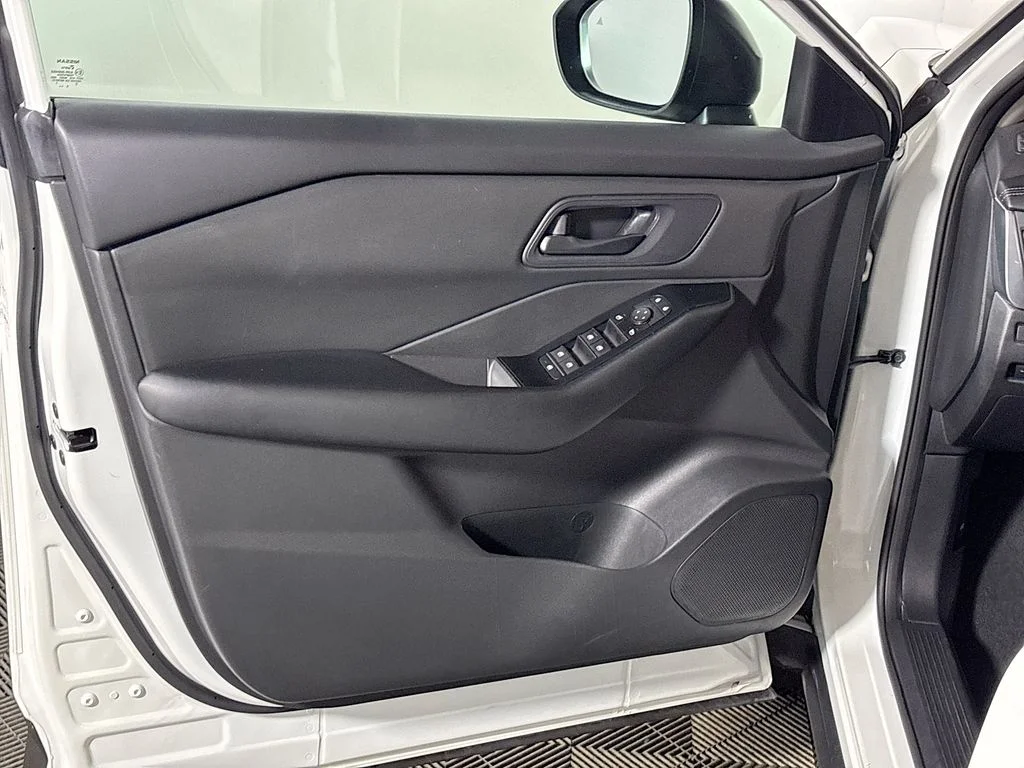 Used 2024 White Nissan S image 10