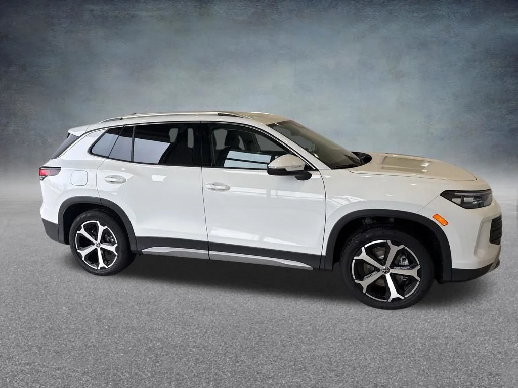 2026 Volkswagen Tiguan SE - Photo 6