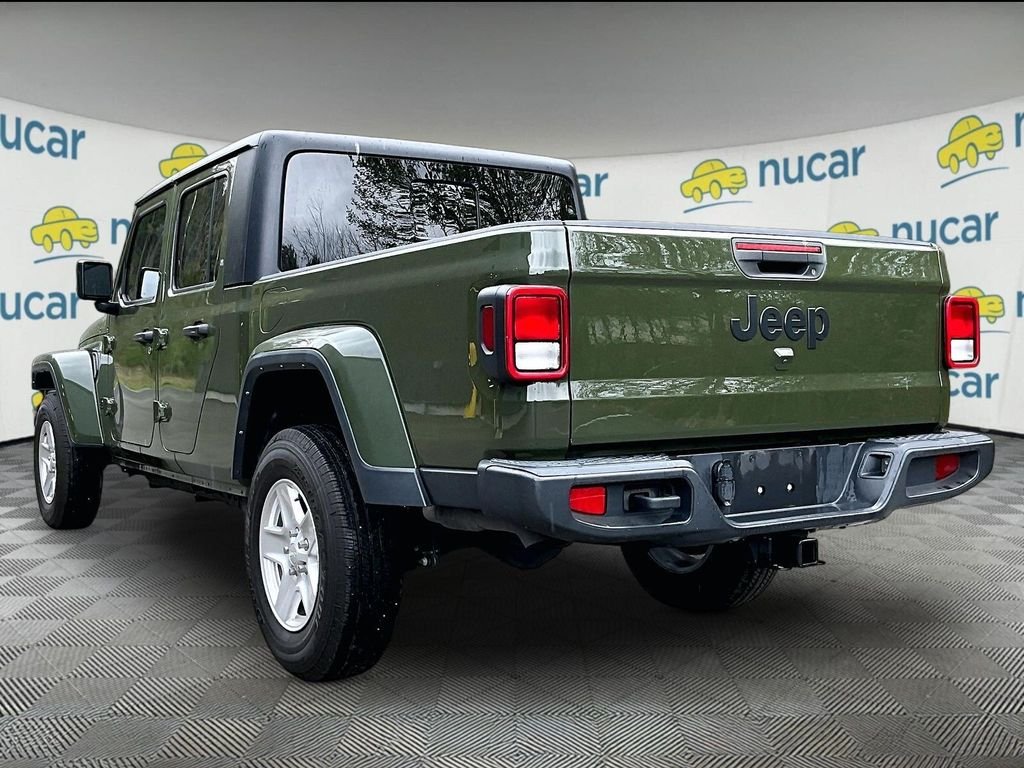 Used 2022 Green Jeep Sport image 5