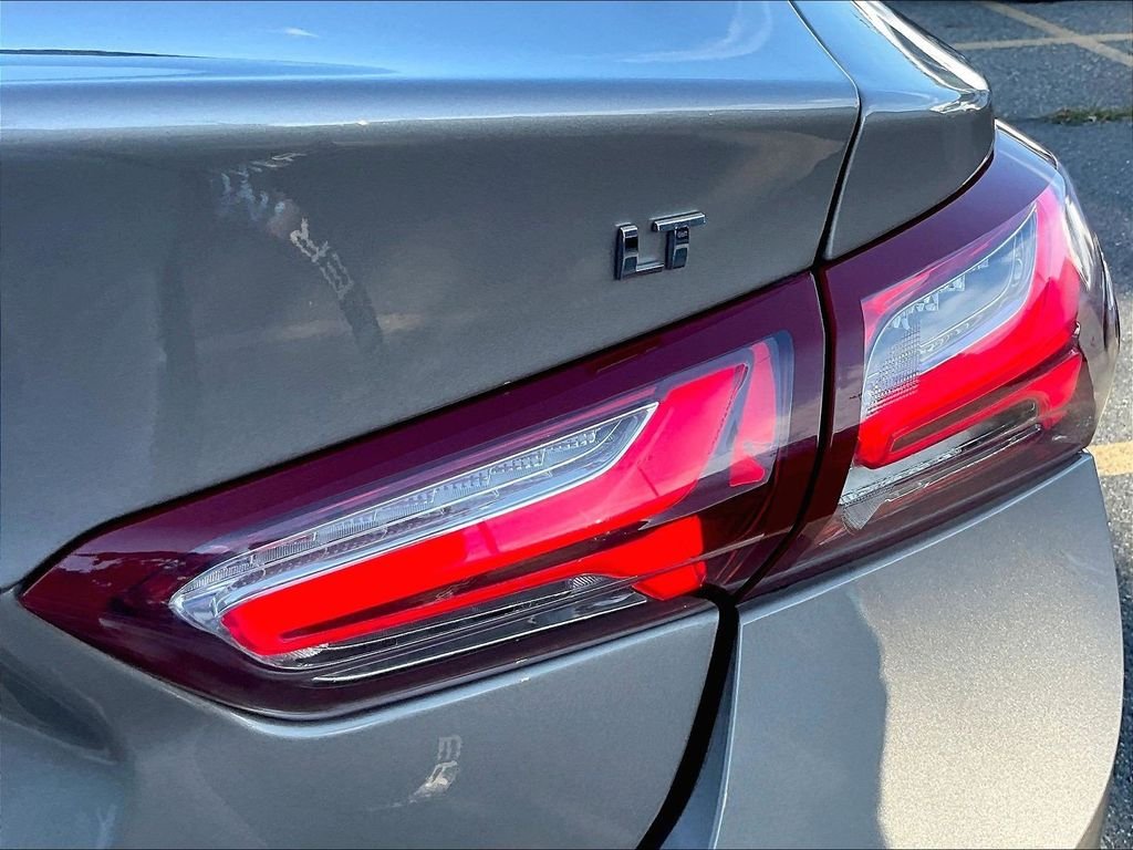 Used 2022 Gray Chevrolet LT image 26