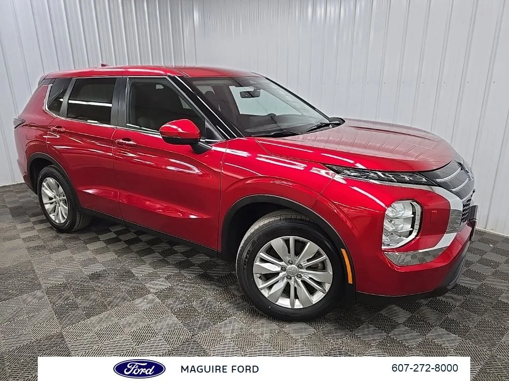 Used 2025 Red Mitsubishi ES image 9