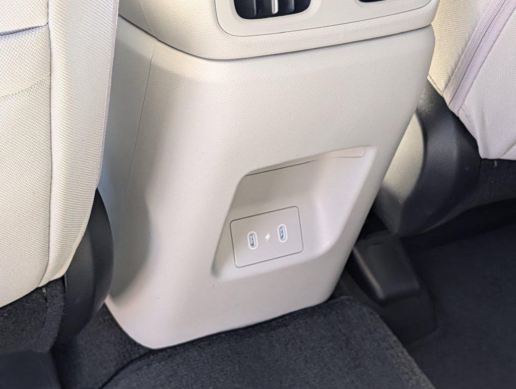 New 2026 White Hyundai SEL FWD image 15