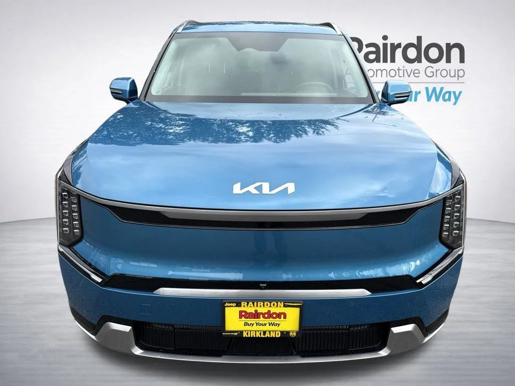 Used 2024 Ocean Blue Kia Land image 8