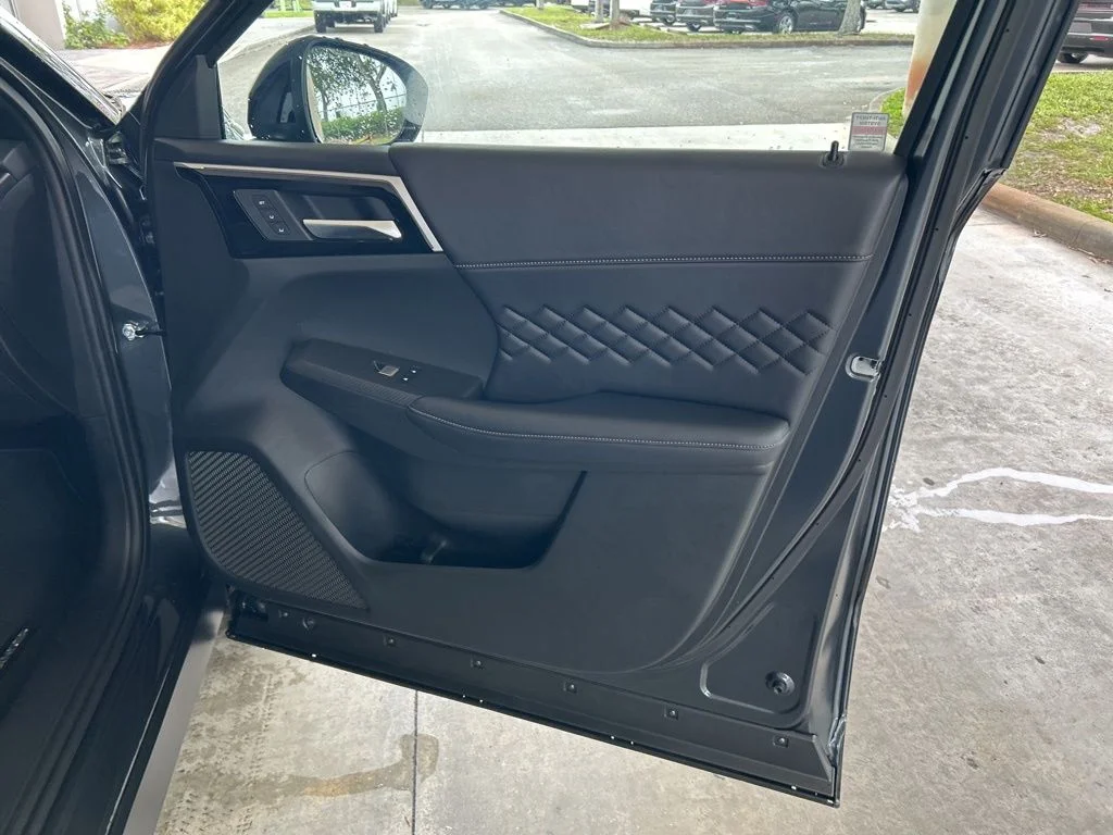 2025 Mitsubishi Outlander Plug-in Hybrid SEL Black Edition - Photo 28