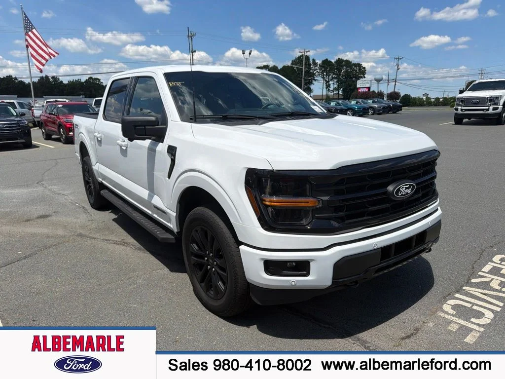 Used 2024 White Ford XLT image 1