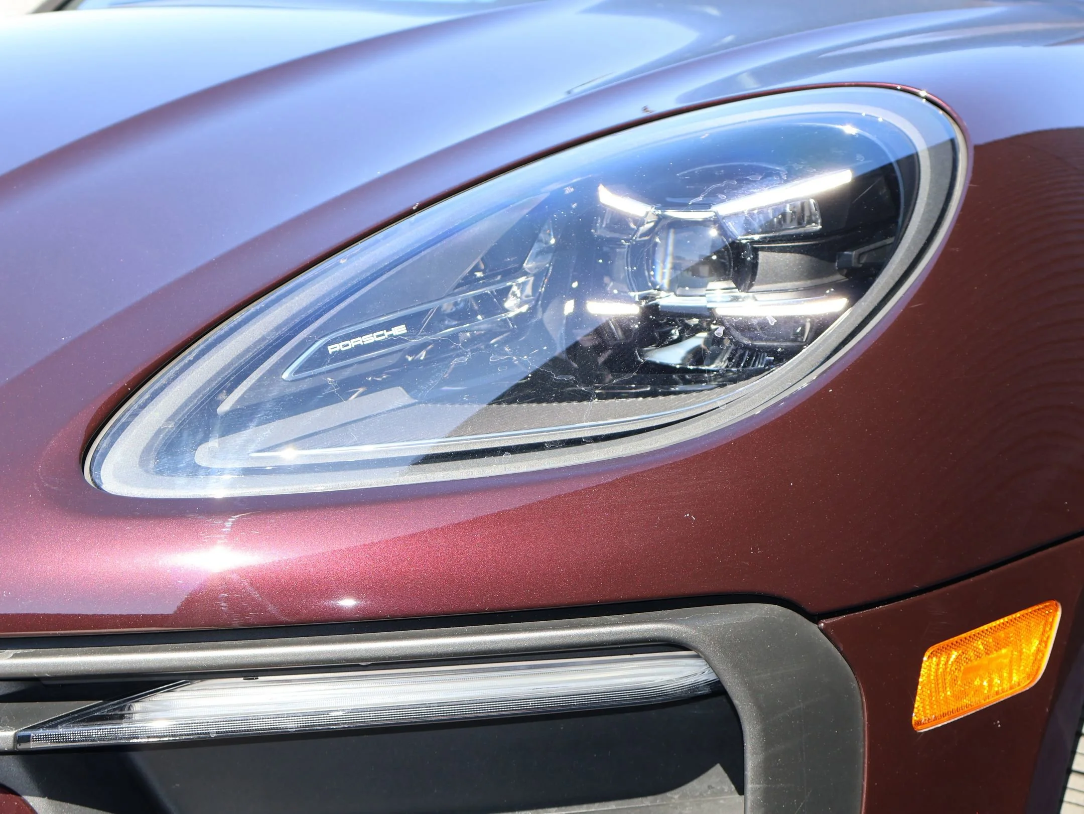 2026 Porsche Macan - Photo 11