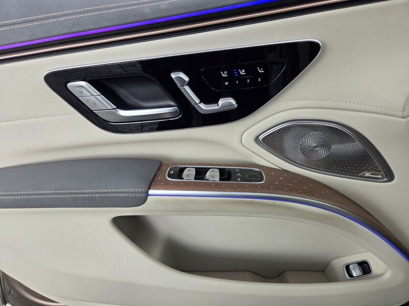 Certified Used 2024 Sonoran Brown Metallic Mercedes-Benz EQS 450 image 23
