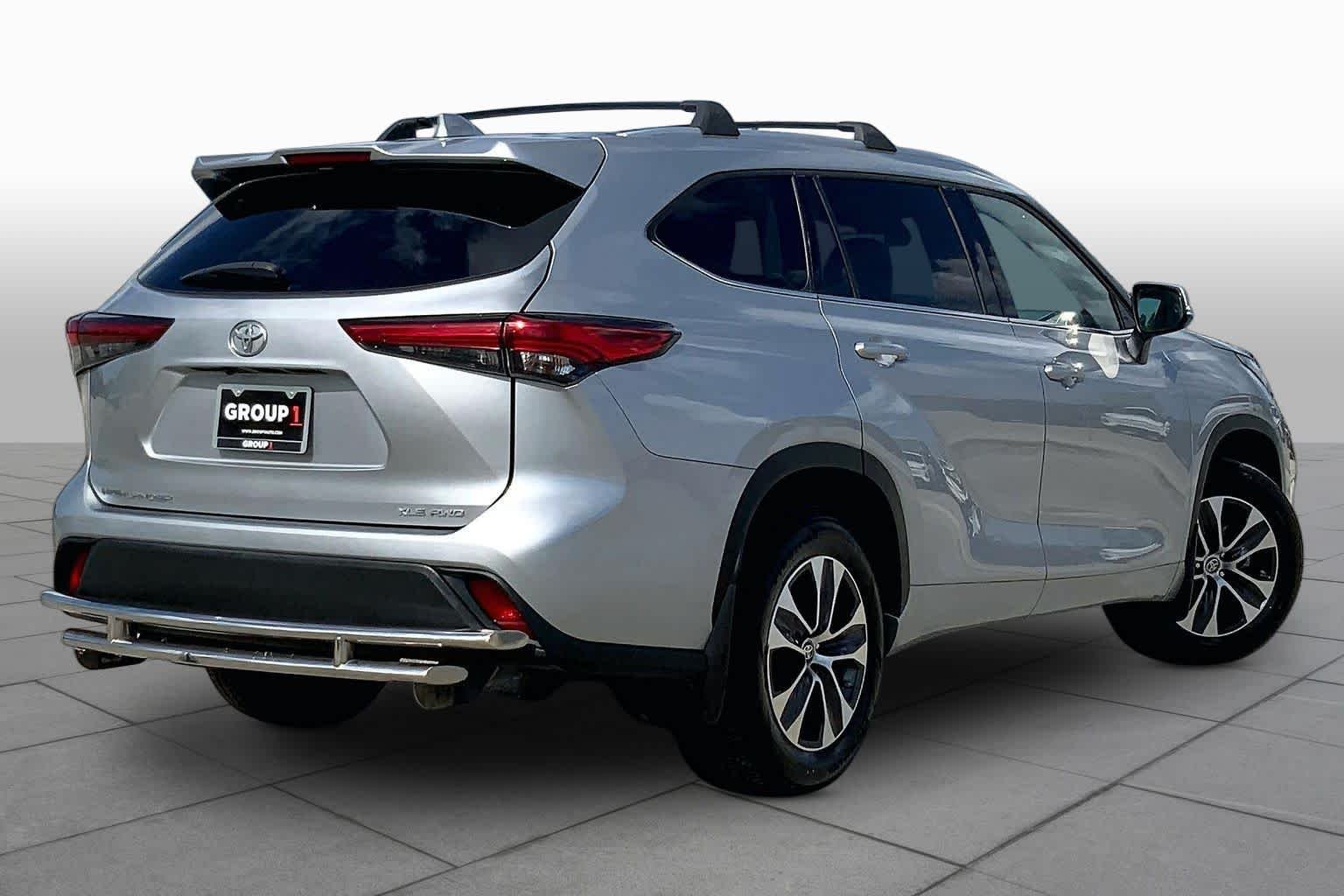 Used 2022 Celestial Silver Metallic Toyota XLE image 13