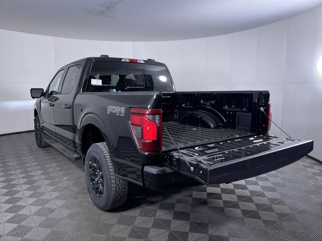 New 2026 Agate Black Metallic Ford XLT image 26