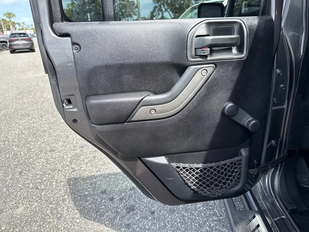 Used 2017 Gray Jeep Unlimited Sport image 15