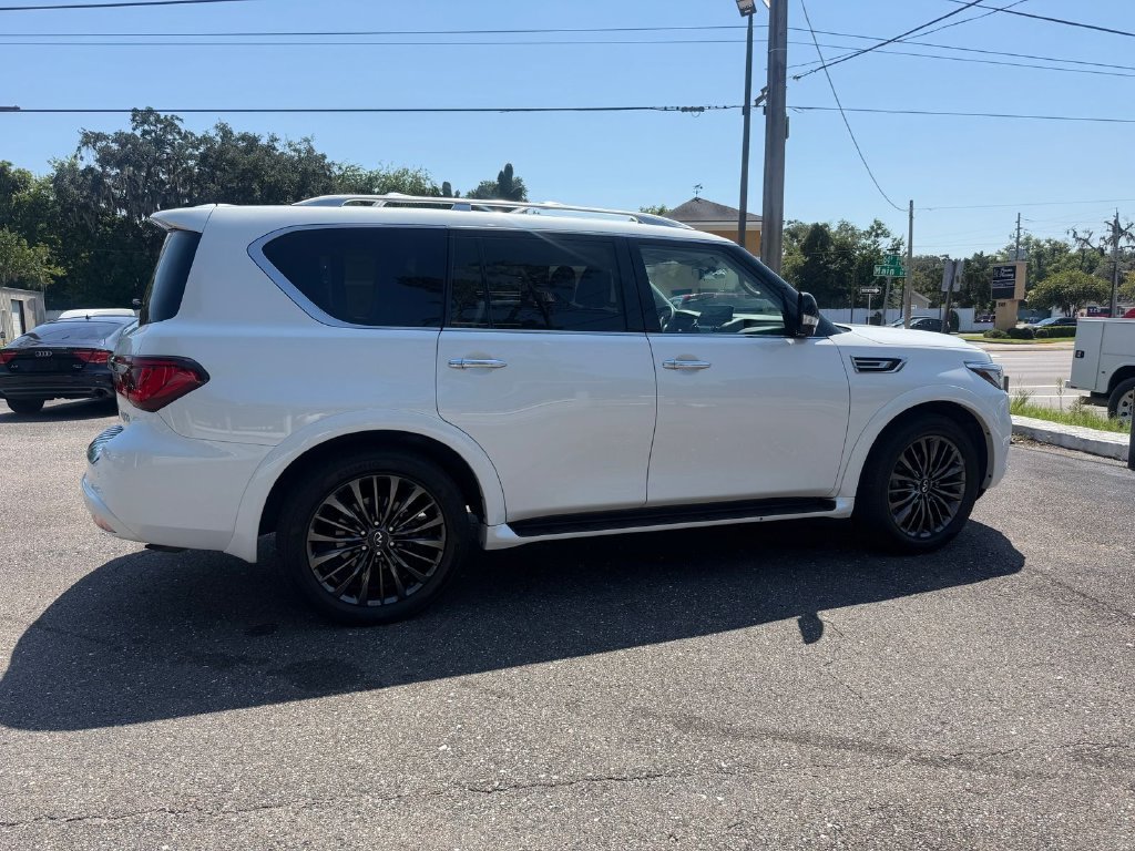 Used 2022 White INFINITI Premium Select image 2
