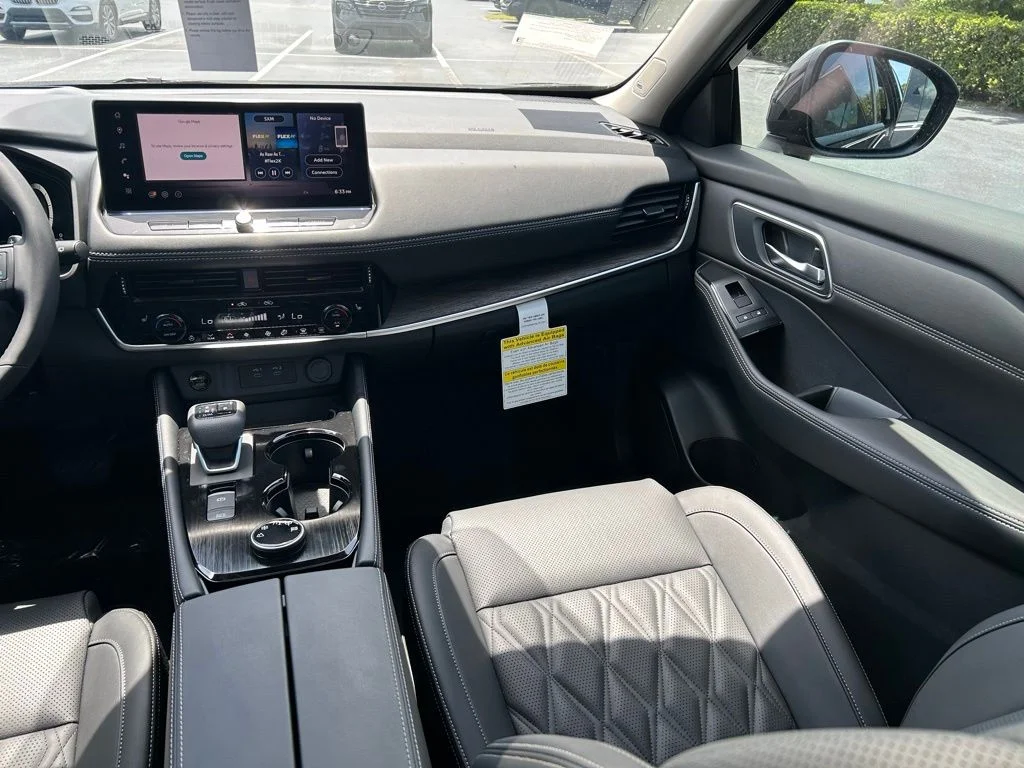 New 2026 Super Black Nissan Platinum image 12