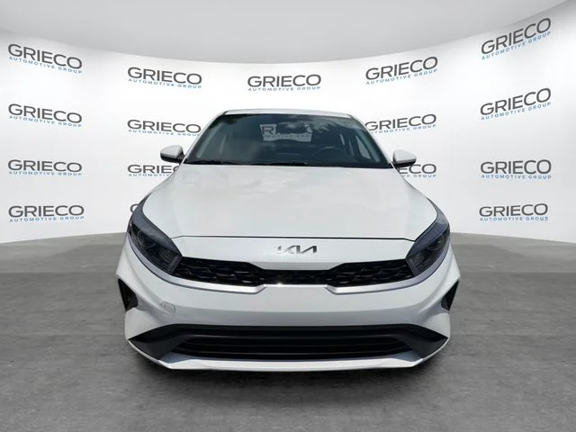 Used 2023 White Kia LXS image 2