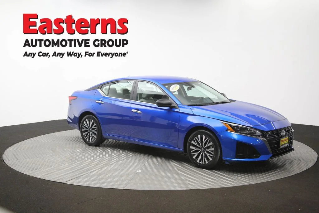 Used 2025 Blue Nissan 2.5 SV image 47