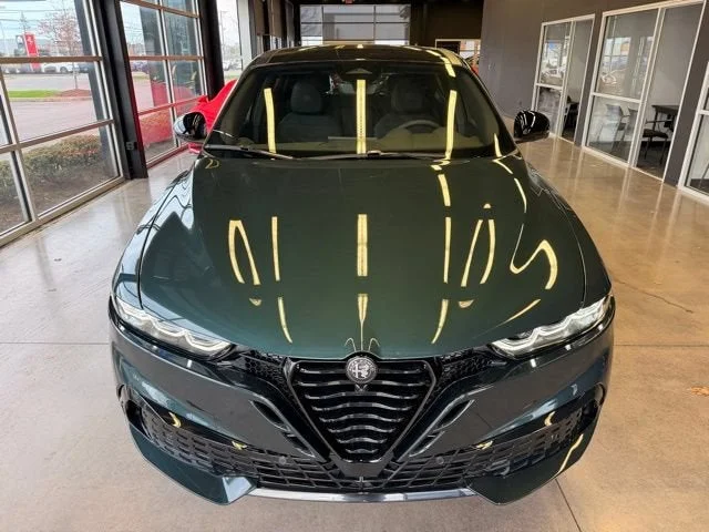 Used 2026 Verde Monza Alfa Romeo Base image 2