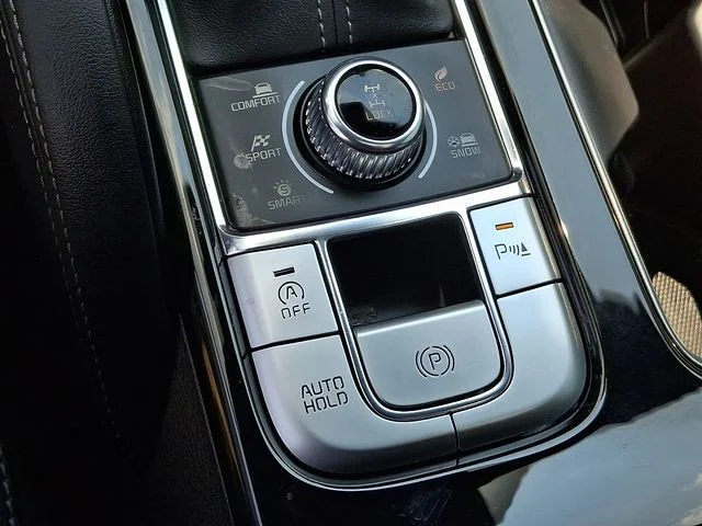 Certified Used 2025 Gray Kia EX X-Line image 29