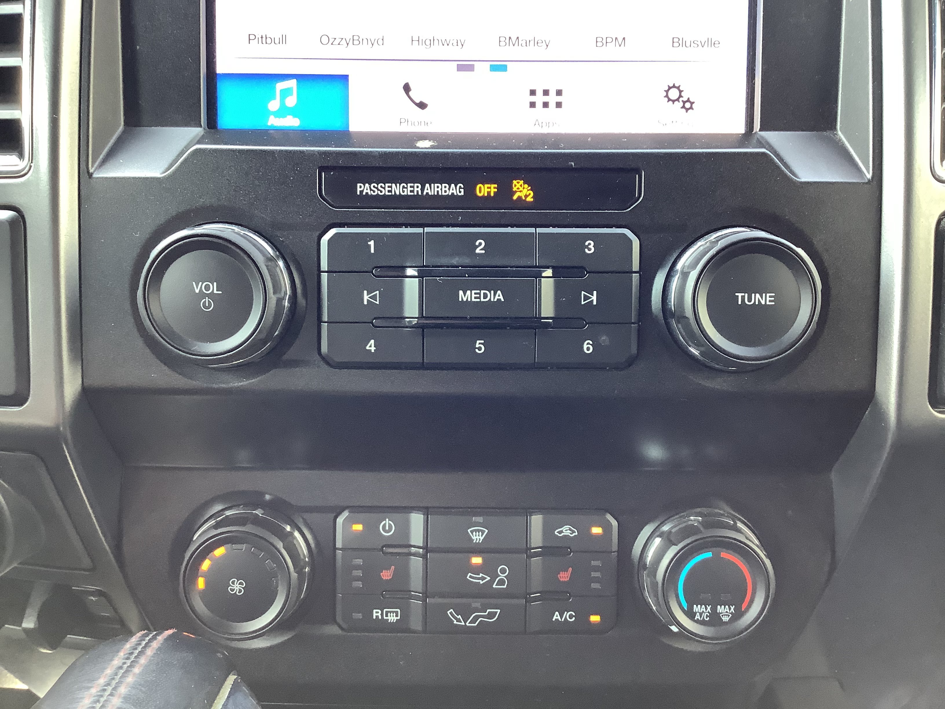 Used 2019 Black Ford XLT image 15
