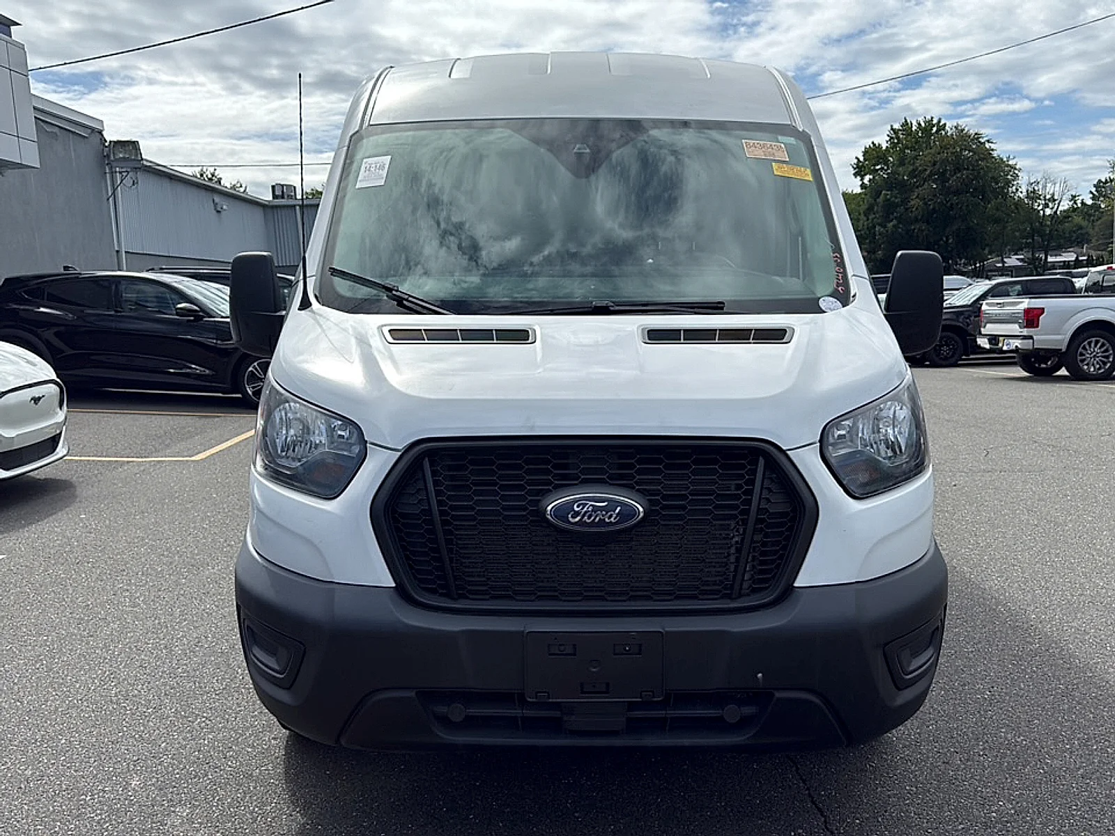 Used 2023 Oxford White Ford  image 8