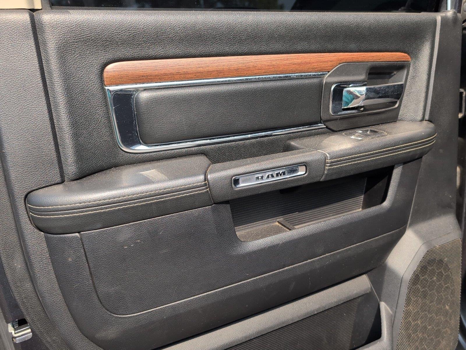 Used 2014 Bright White Clearcoat Ram Laramie image 34