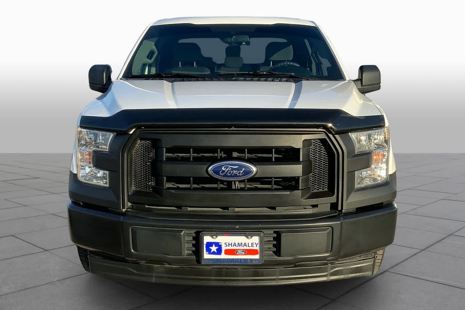 Used 2017 Oxford White Ford XL image 4