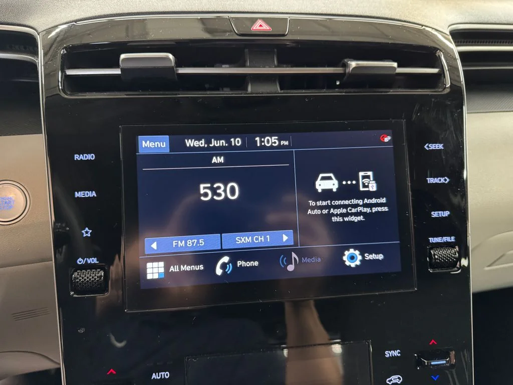 Used 2024 Gray Hyundai SEL image 22