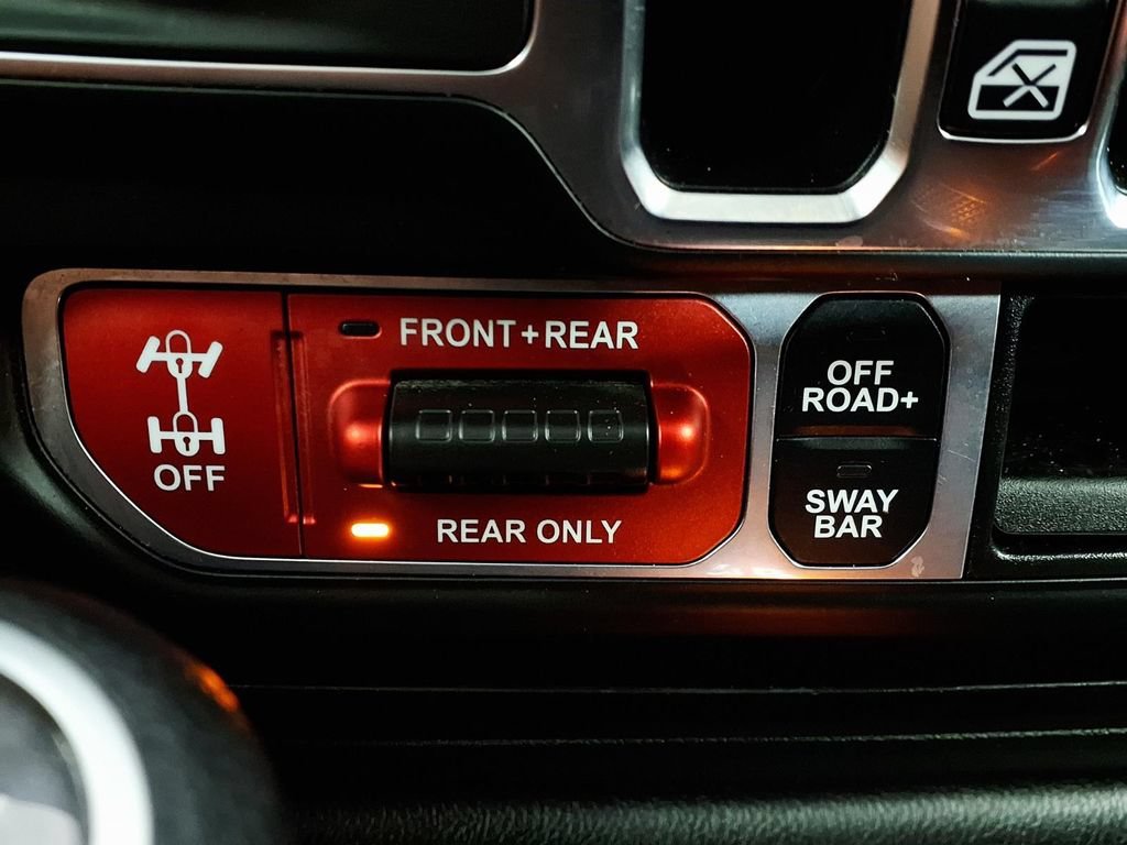 Used 2021 Firecracker Red Jeep Unlimited Rubicon image 23