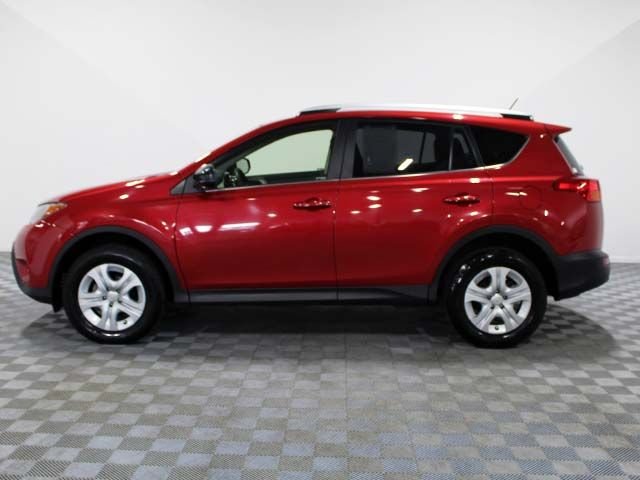 Used 2015 Barcelona Red Metallic Toyota LE image 3