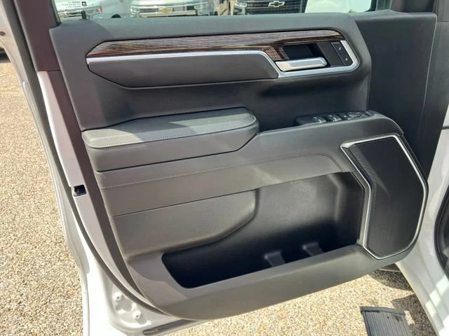 Used 2022 Summit White GMC Elevation image 13