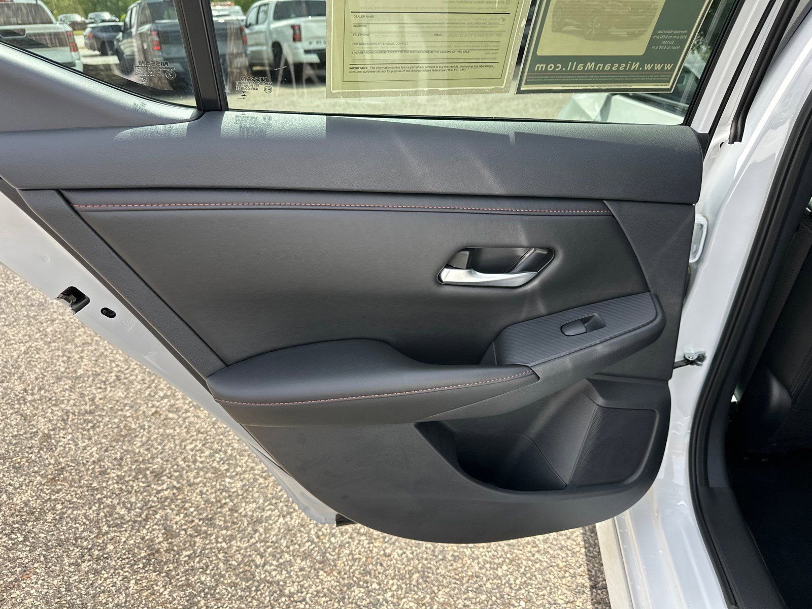 Certified Used 2025 White Nissan SR image 19