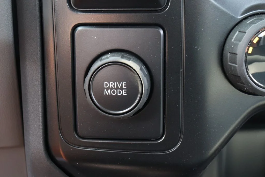 New 2026 Oxford White Ford F-600® XL image 16