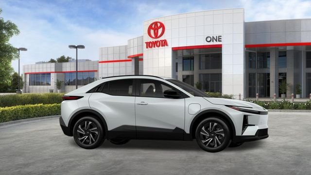 New 2027 Wind Chill Pearl <sup>1</sup> Toyota  SE image 16