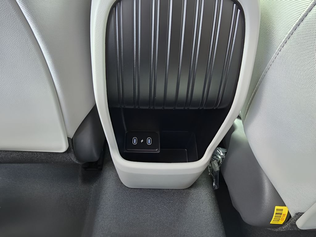 New 2026 Cyber Gray Metallic Hyundai SE image 28