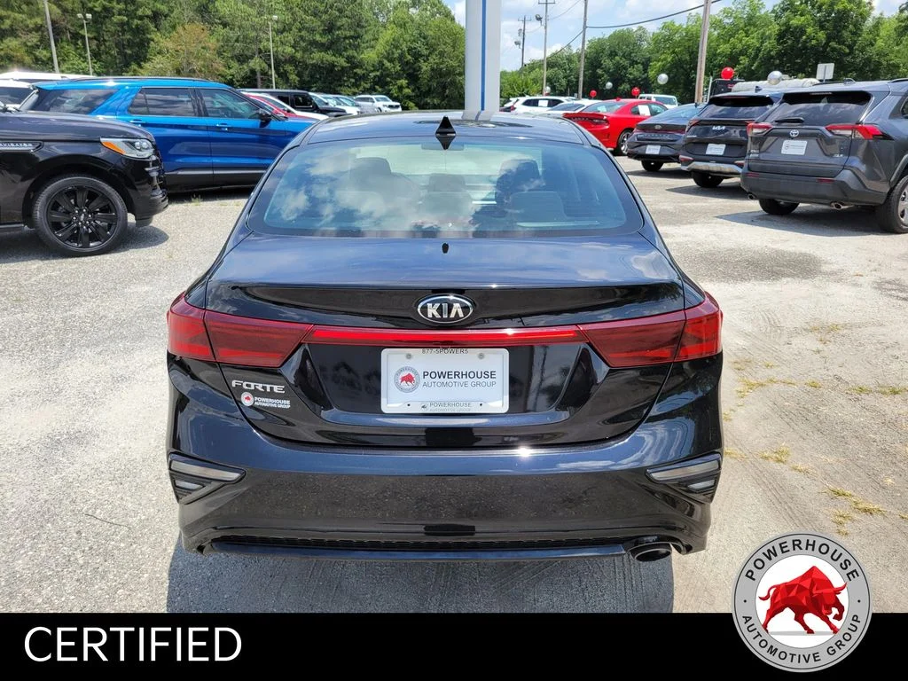 Used 2021 Black Kia LXS image 5