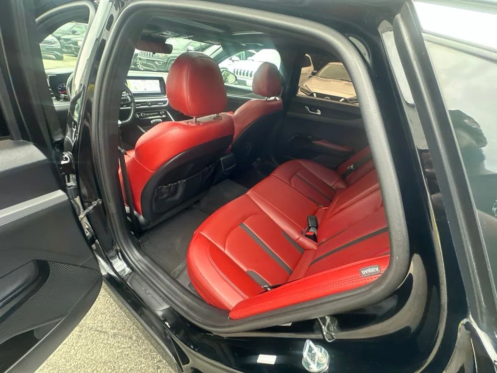 Used 2022 Black Kia GT-Line image 23