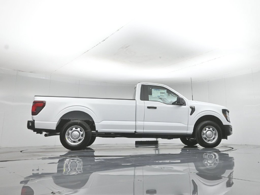 New 2026 Oxford White Ford XL image 45