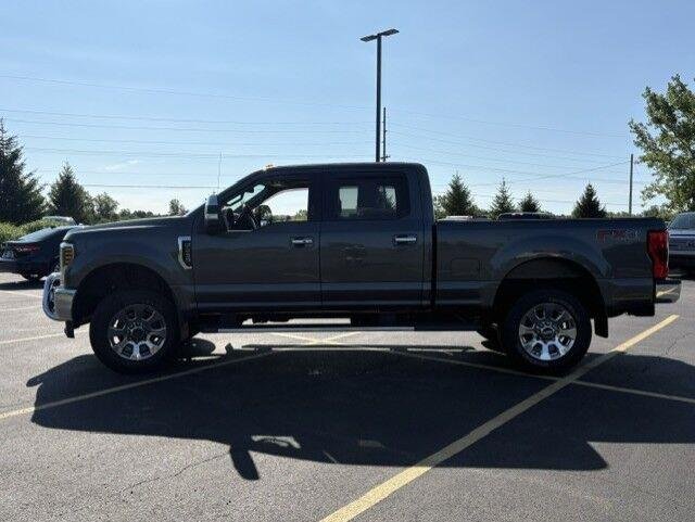 Used 2019 Magnetic Ford LARIAT image 7