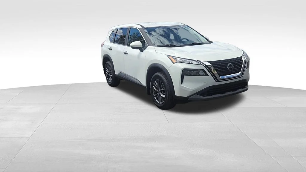 Used 2023 White Nissan S image 2