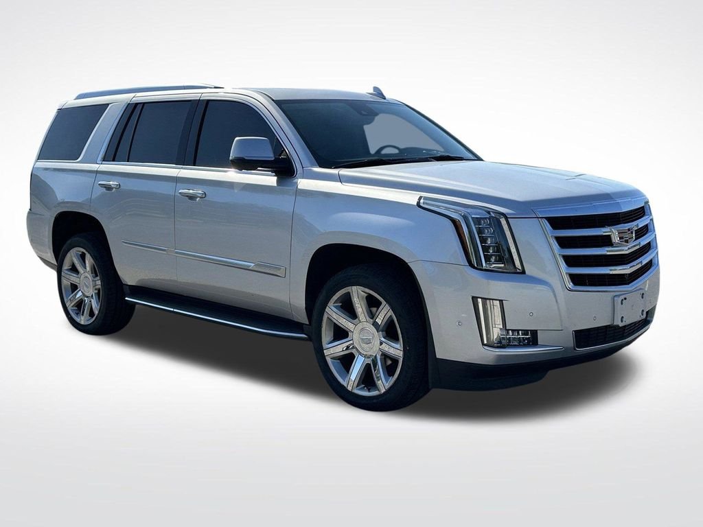 Used 2020 Silver Cadillac Luxury image 10