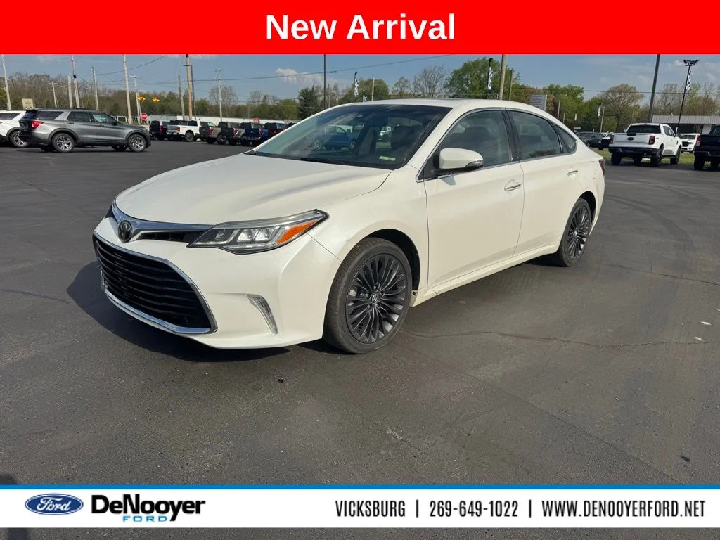 2018 Toyota Avalon XLE Touring's photo